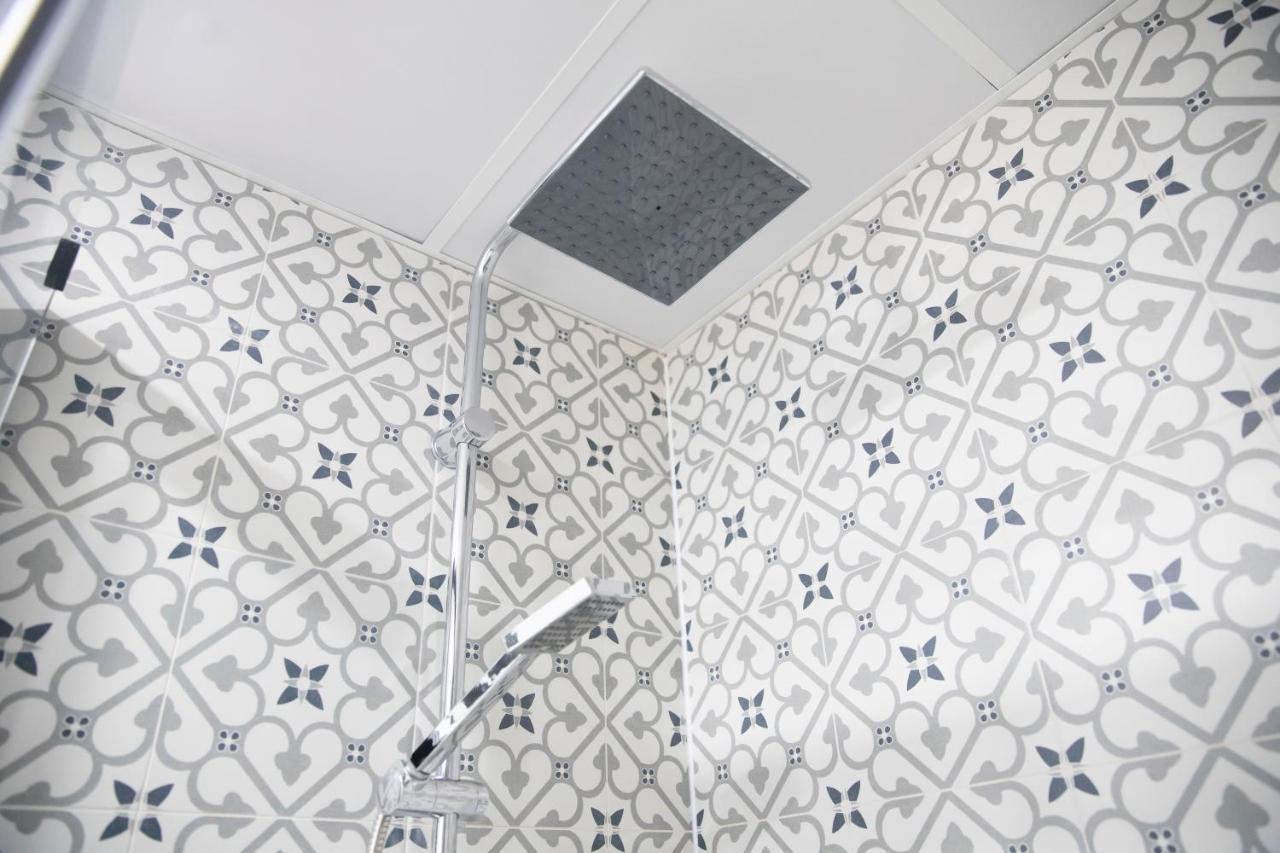 Hostal Boutique I Host You Madrid Exterior photo